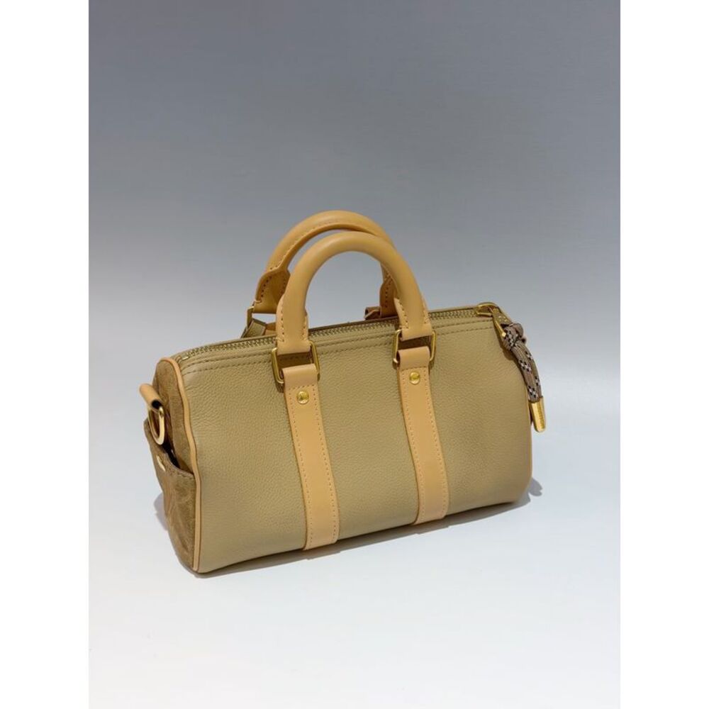 Louis Vuitton Women Pre-Loved Bag Very Good Condition - Picture 4 of 7